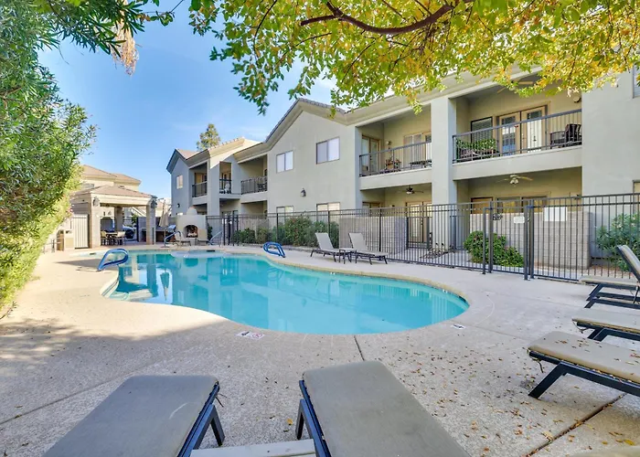 < 1 Mi To Biltmore Fashion Park: W/ Pool! *