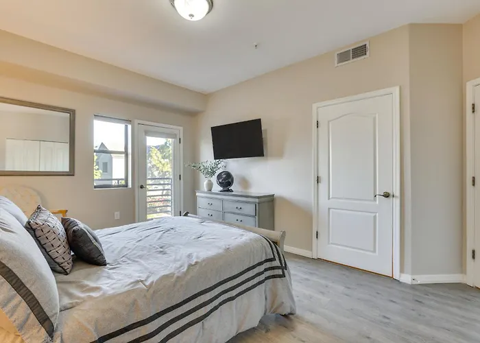 < 1 Mi To Biltmore Fashion Park: W/ Pool! Holiday home *