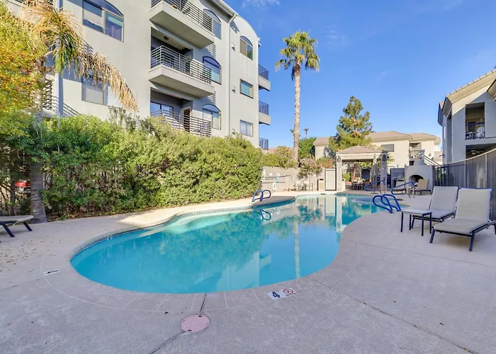 Holiday home < 1 Mi To Biltmore Fashion Park: W/ Pool!